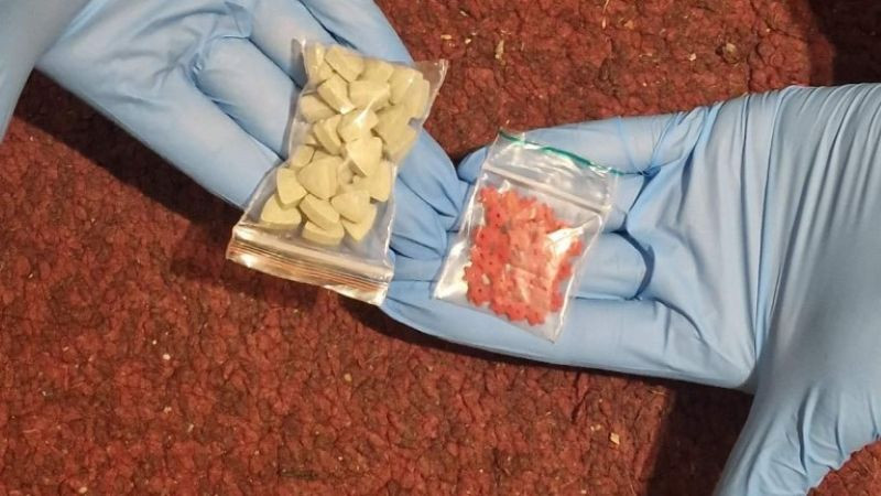 Полицията задържа трима с различни видове дрога в София